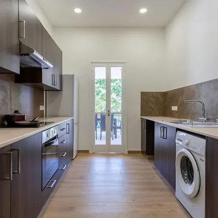 Verdant 1-bedroom In