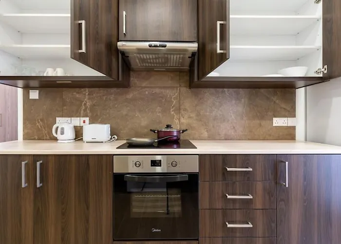 Verdant 1-bedroom In Ларнака