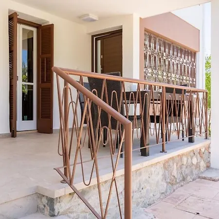 Verdant 1-bedroom In *